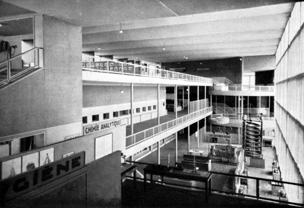 Liege Expo 1939 - Palais des Universités - L'INTERIEUR ETAIT SUPERBE